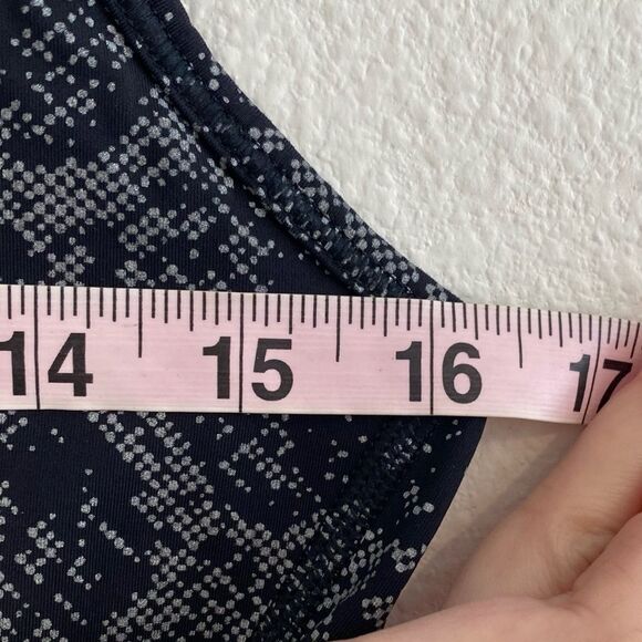 Athleta Shanti Viper Reflective Midi Crop Tank Black Snake Print Size Medium - Picture 11 of 13